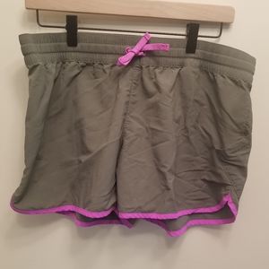 Columbia, Women's Green Shorts with Purple Trim, Size Large